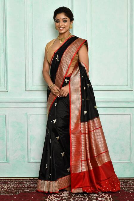 Vishwa By Pinki Sinha_Black Handwoven Banarasi Silk Saree_Online_at_Aza_Fashions