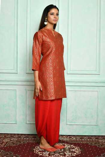 Vishwa By Pinki Sinha_Red Dhoti-satin, Kurta-banarasi Silk Woven Floral Kurta And Dhoti Pant Set_Online_at_Aza_Fashions