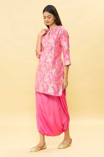 Vishwa By Pinki Sinha_Pink Dhoti-satin, Kurta-banarasi Silk Woven Floral Kurta And Dhoti Pant Set_Online_at_Aza_Fashions