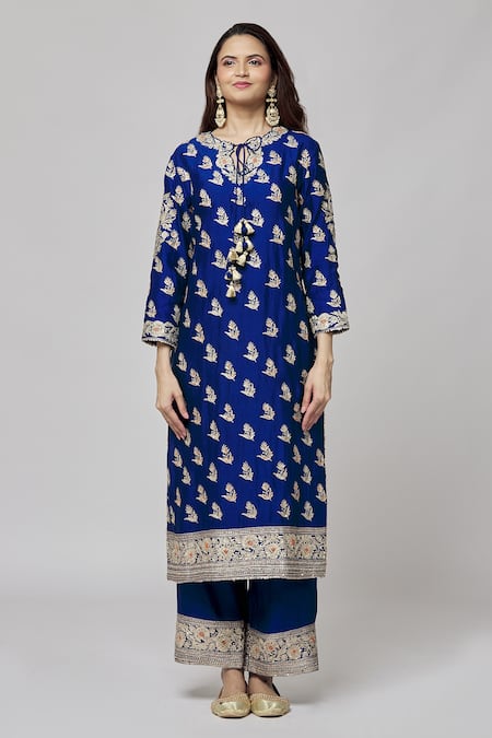 Surbhi Shah Blue Organza, Silk Tassels, Embroidery Kurta Set With Scallop Border Dupatta Online at Aza Fashions Surbhi Shah_Blue Organza, Silk Tassels, Embroidery Kurta Set With Scallop Border Dupatta _Online_at_Aza_Fashions