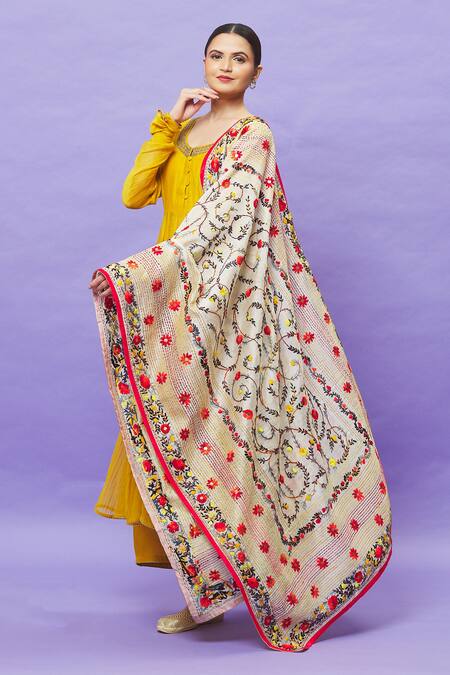 Buy_Samyukta Singhania_Off White Cotton Silk Floral And Figurine Pattern Phulkari Dupatta_Online_at_Aza_Fashions