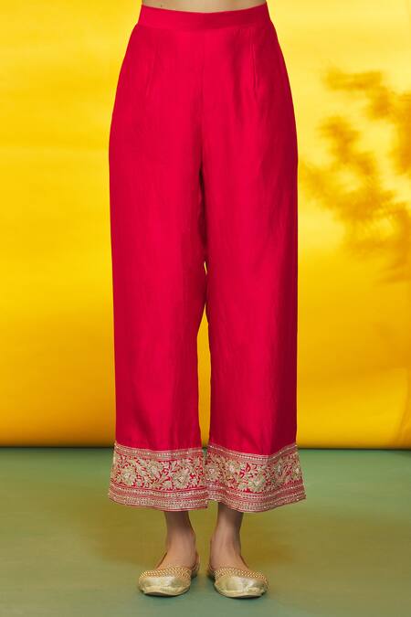 Surbhi Shah_Red Silk, Organza Embroidery Round Neck Floral Straight Hem Kurta Set _at_Aza_Fashions