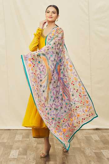Naintara Bajaj_Multi Color Kota Doria Embroidery Bird And Floral Pattern Phulkari Dupatta_Online_at_Aza_Fashions