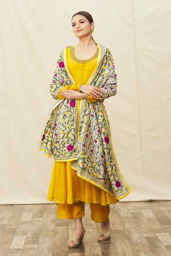 Naintara Bajaj_Multi Color Silk Embroidery Botanical Pattern Phulkari Dupatta_Online_at_Aza_Fashions