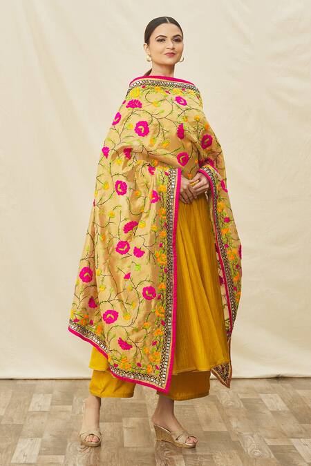 Shop_Naintara Bajaj_Beige Silk Embroidery Rose Pattern Phulkari Dupatta_Online_at_Aza_Fashions