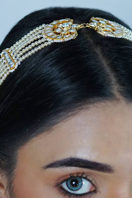 Namasya Gold Pearls Kundan Carved Sheeshphool Online at Aza Fashions Namasya_Gold Pearls Kundan Carved Sheeshphool _Online_at_Aza_Fashions