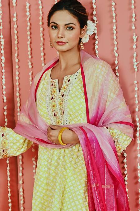 Myaara Yellow Cotton, Organza Embroidery Split V-neck A-line Kurta Set at Aza Fashions Myaara_Yellow Cotton, Organza Embroidery Split V-neck A-line Kurta Set _at_Aza_Fashions