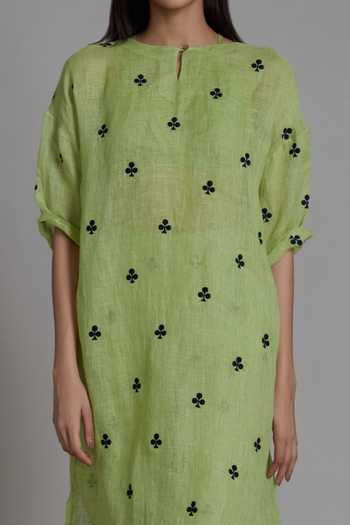 Buy_MATI_Green Pure Linen Clubs Motif Straight Trump Card Embroidered Tunic_Online_at_Aza_Fashions