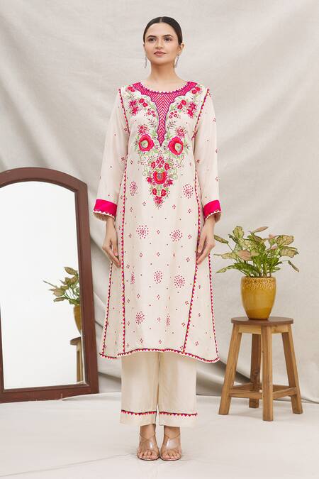 Buy_Ekta Singh_White Silk Round Panelled Kurta Set _Online_at_Aza_Fashions