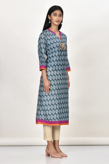 Khwaab By Sanjana Lakhani_Green Cotton, Silk Embroidery Split V-neck Digital Printed Leaf Motif Kurta _Online_at_Aza_Fashions