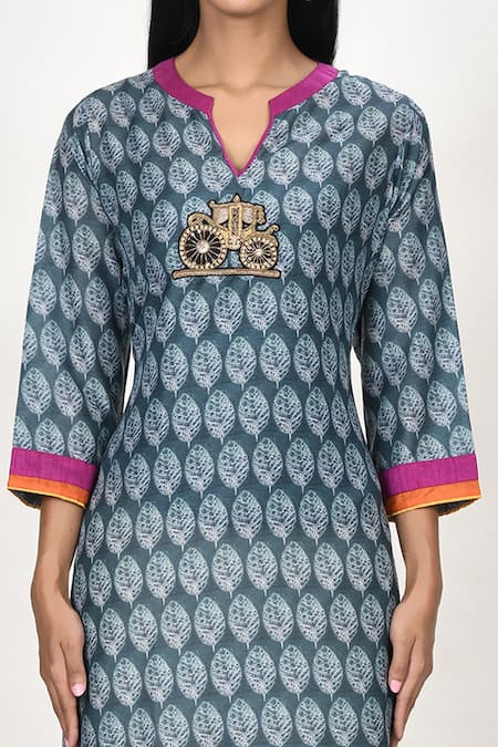 Shop_Khwaab By Sanjana Lakhani_Green Cotton, Silk Embroidery Split V-neck Digital Printed Leaf Motif Kurta _Online_at_Aza_Fashions