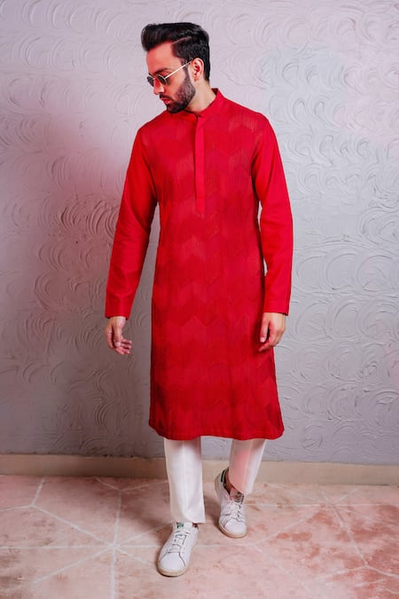 Soniya G_Red Silk Pintuck Kurta Set _Online_at_Aza_Fashions