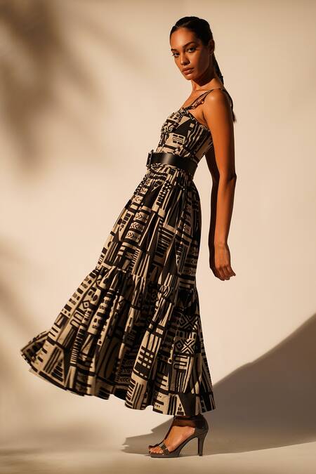 Nikita Mhaisalkar_White Silk Gota Patti Sweetheart Neck Abstract Print Tiered Gown _at_Aza_Fashions