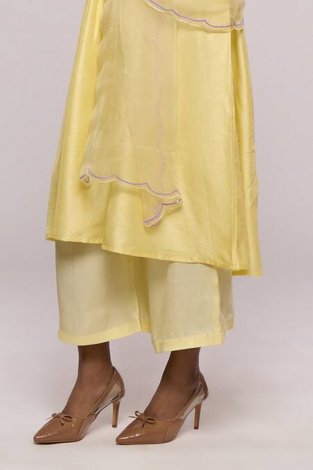 Mayu Kothari Yellow Silk, Organza Embroidery Bandeau Neck Yoke Floral Kurta Palazzo Set Online at Aza Fashions Mayu Kothari_Yellow Silk, Organza Embroidery Bandeau Neck Yoke Floral Kurta Palazzo Set_Online_at_Aza_Fashions