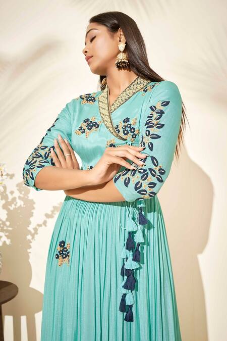 Buy Suruchi Parakh Green Georgette Crepe Lining Shantoon Thread And Sequin V Neck Angrakha Kurta Online at Aza Fashions Buy_Suruchi Parakh_Green Georgette Crepe Lining Shantoon Thread And Sequin V Neck Angrakha Kurta_Online_at_Aza_Fashions