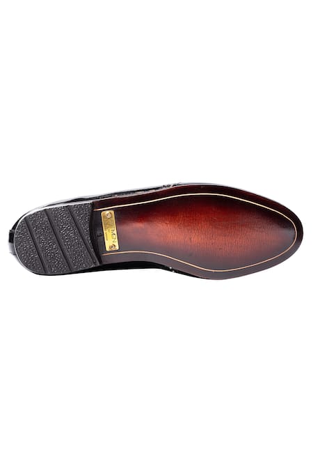 Buy Artimen Black Embroidered Handcrafted Kiltie Loafers Online at Aza Fashions Buy_Artimen_Black Embroidered Handcrafted Kiltie Loafers _Online_at_Aza_Fashions