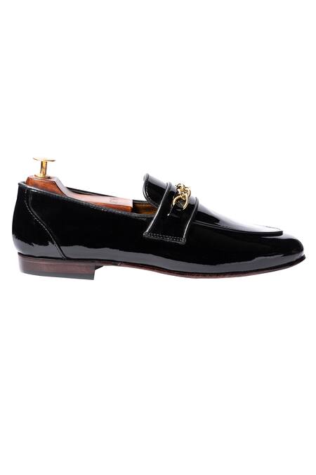 Artimen Black Plain Handcrafted Chain Loafers Online at Aza Fashions Artimen_Black Plain Handcrafted Chain Loafers _Online_at_Aza_Fashions