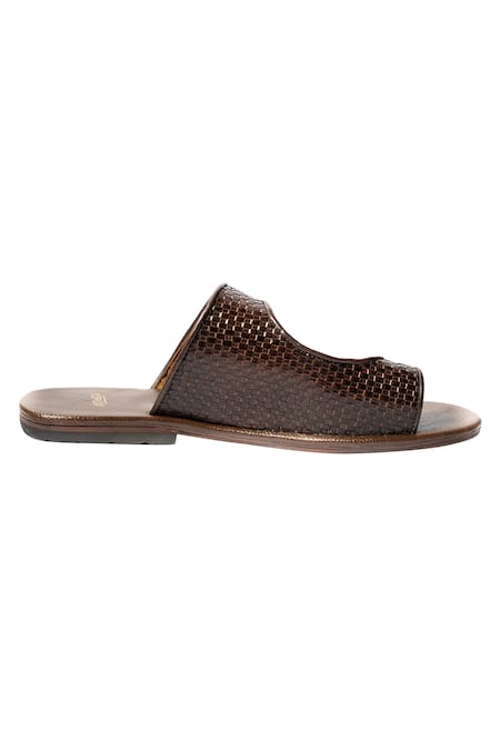 Artimen Brown Woven Handcrafted Sandals Online at Aza Fashions Artimen_Brown Woven Handcrafted Sandals _Online_at_Aza_Fashions