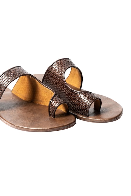 Shop Artimen Brown Woven Handcrafted Sandals Online at Aza Fashions Shop_Artimen_Brown Woven Handcrafted Sandals _Online_at_Aza_Fashions