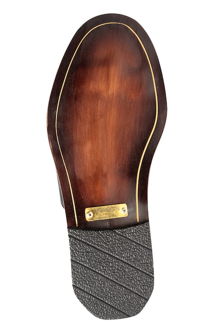 Buy Artimen Black Plain Handcrafted Sandals Online at Aza Fashions Buy_Artimen_Black Plain Handcrafted Sandals _Online_at_Aza_Fashions