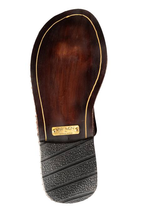 Buy Artimen Brown Plain Handcrafted Leather Sandals Online at Aza Fashions Buy_Artimen_Brown Plain Handcrafted Leather Sandals _Online_at_Aza_Fashions
