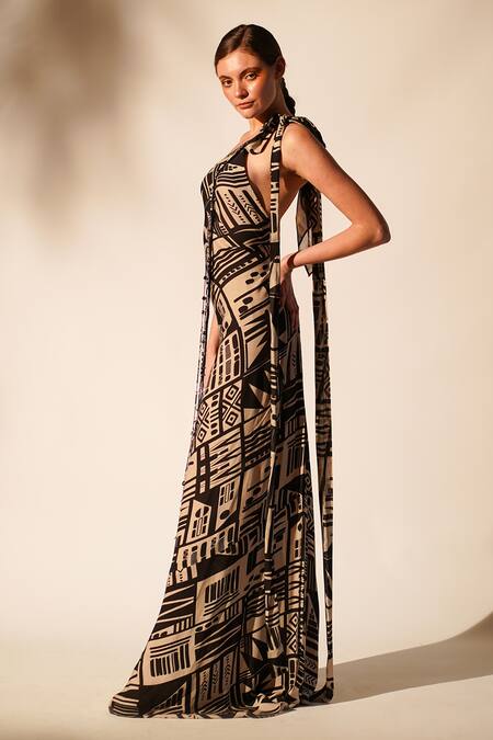 Nikita Mhaisalkar_White Georgette Asymmetric Abstract Print One Shoulder Gown _at_Aza_Fashions