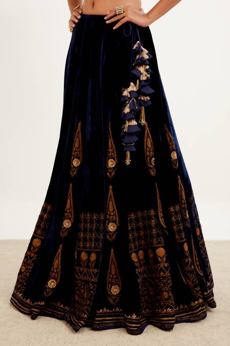 Devnaagri_Blue Velvet And Organza Zari Plunge V Neck Embroidered Bridal Lehenga Set _at_Aza_Fashions