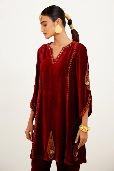 Shop_Devnaagri_Maroon Velvet And Organza Silk Zari Notched Embroidered Short Kurta Set _Online_at_Aza_Fashions