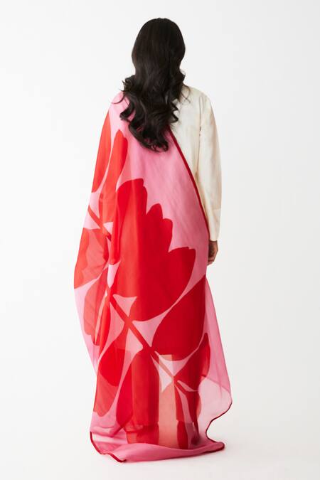 Shop Kshitij Jalori Pink Silk Satin Organza Floral Print Dupatta at Aza Fashions Shop_Kshitij Jalori_Pink Silk Satin Organza Floral Print Dupatta_at_Aza_Fashions