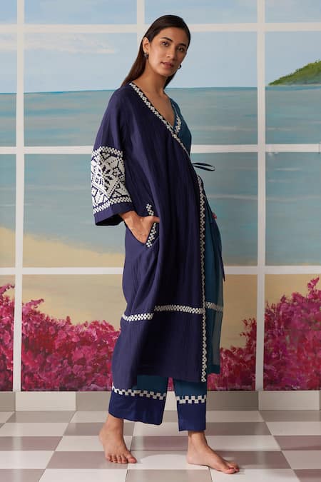 Ikai By Ragini Ahuja_Blue Thin Chanderi V Neck Colorblock Angarkha_Online_at_Aza_Fashions