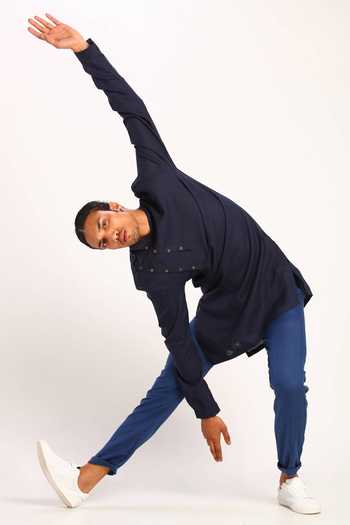 Buy_Son Of A Noble Snob_Blue Linen Kurta_Online_at_Aza_Fashions