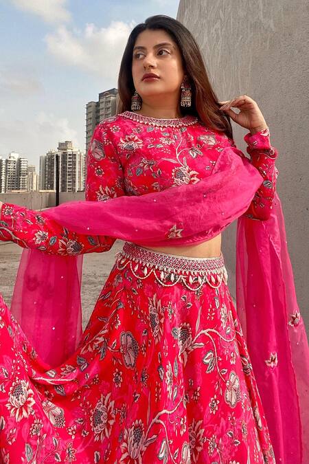 Chhavvi Aggarwal Red Crepe Round Floral Print Lehenga Set at Aza Fashions Chhavvi Aggarwal_Red Crepe Round Floral Print Lehenga Set _at_Aza_Fashions