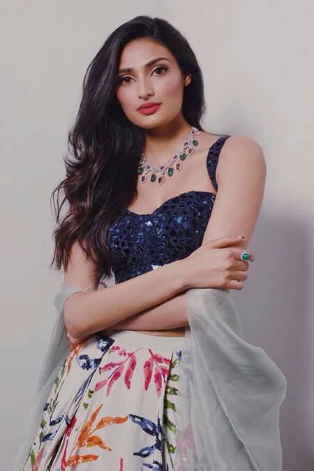 Shop Mahima Mahajan White Organza, Moss Crepe, Shantoon Sweetheart Neck Embroidered Lehenga Set at Aza Fashions Shop_Mahima Mahajan_White Organza, Moss Crepe, Shantoon Sweetheart Neck Embroidered Lehenga Set_at_Aza_Fashions