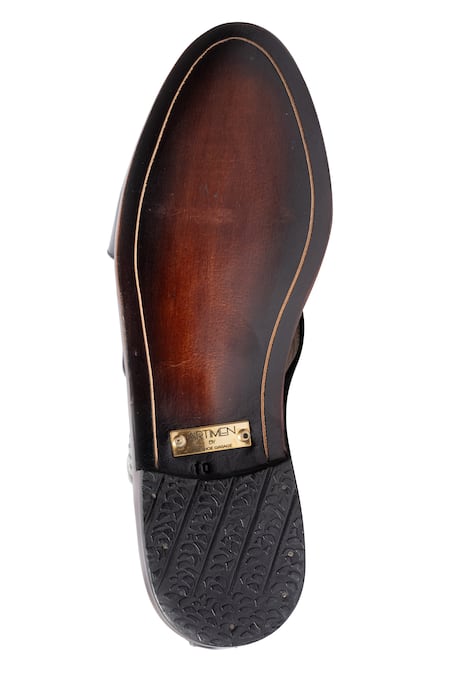 Buy Artimen Black Leather Handcrafted Cutout Peshawaris Online at Aza Fashions Buy_Artimen_Black Leather Handcrafted Cutout Peshawaris _Online_at_Aza_Fashions