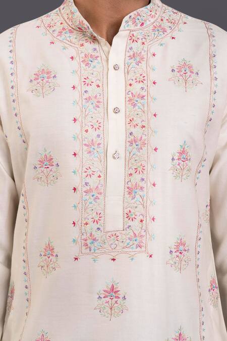 Shop Raghavendra Rathore Jodhpur Off White Silk Thread Embroidered Kurta Online at Aza Fashions Shop_Raghavendra Rathore Jodhpur_Off White Silk Thread Embroidered Kurta _Online_at_Aza_Fashions