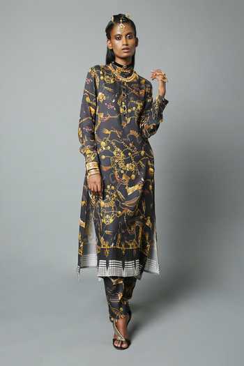 Buy_House Of Three_Black Viscose Satin Jewel , Temple Mandarin Dravidian Kurta Set _Online_at_Aza_Fashions