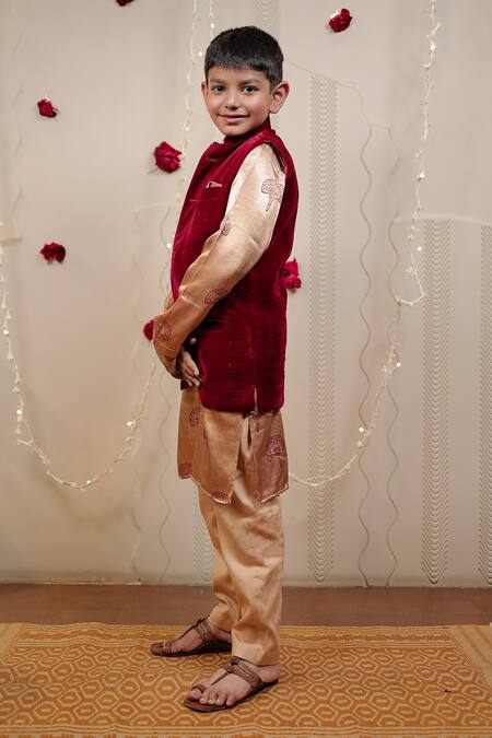 Tiny Colour Maroon Velvet, Silk, Cotton Embroidery Block Print Kurta Set at Aza Fashions Tiny Colour_Maroon Velvet, Silk, Cotton Embroidery Block Print Kurta Set _at_Aza_Fashions