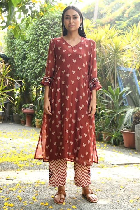 Rekha Agra Handloom Chanderi Kurta Set 