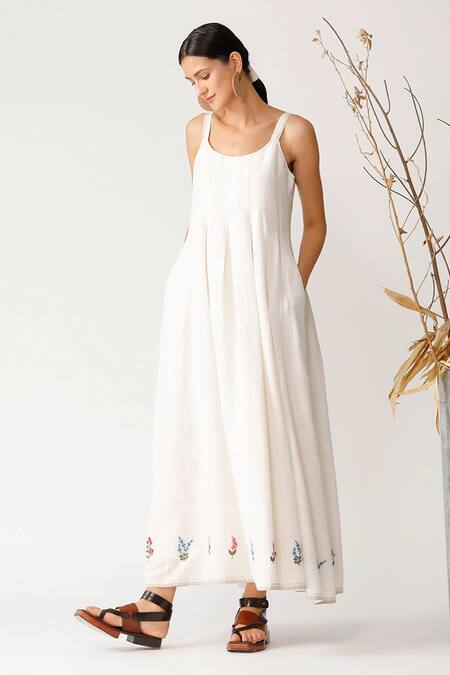 Buy Payal Pratap White Linen Scoop Neck Dress Online at Aza Fashions Buy_Payal Pratap_White Linen Scoop Neck Dress _Online_at_Aza_Fashions