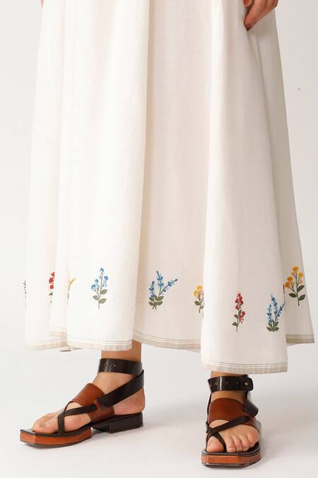 Payal Pratap White Linen Scoop Neck Dress at Aza Fashions Payal Pratap_White Linen Scoop Neck Dress _at_Aza_Fashions