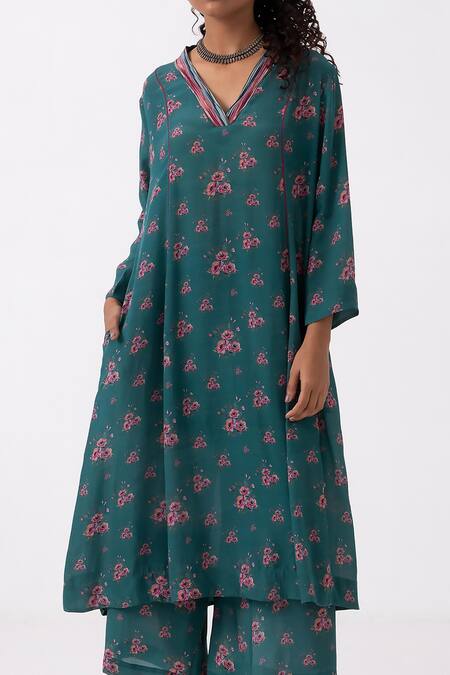 Shop_Label Shreya Sharma_Emerald Green Crepe V-neck Flower Print Kurta And Flared Pant Set _Online_at_Aza_Fashions