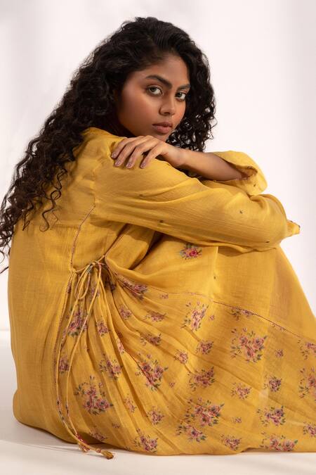 Buy Label Shreya Sharma Yellow Chanderi Embroidery Keyhole Neck Kurta And Flared Pant Set Online at Aza Fashions Buy_Label Shreya Sharma_Yellow Chanderi Embroidery Keyhole Neck Kurta And Flared Pant Set _Online_at_Aza_Fashions