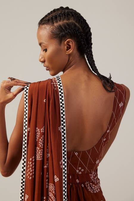 Shop Amka Brown Crepe Embroidery Round Neck Mufti Printed Pre-draped Saree With Blouse Online at Aza Fashions Shop_Amka_Brown Crepe Embroidery Round Neck Mufti Printed Pre-draped Saree With Blouse_Online_at_Aza_Fashions