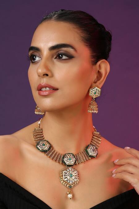 Shop_Swabhimann_Green Stones Kundan Embellished Necklace Set _Online_at_Aza_Fashions