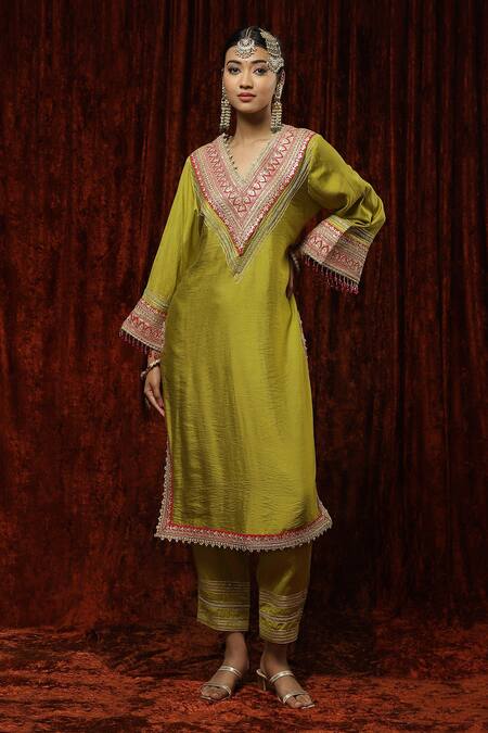 Shop_Shikhar Sharma_Green Silk Chanderi Embroidered Pearl V Neck Kurta Set _Online_at_Aza_Fashions