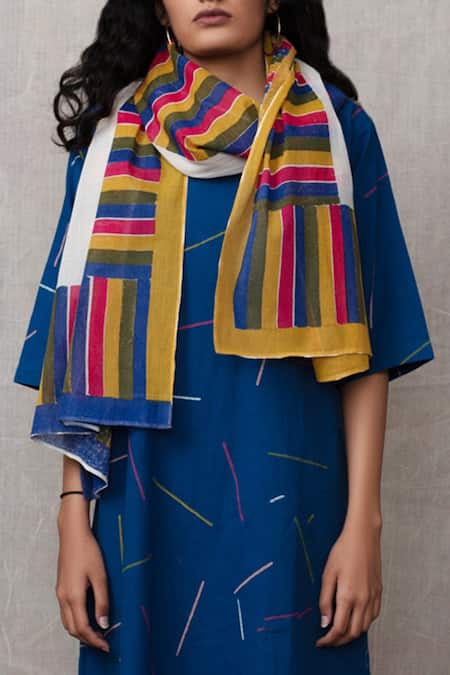 Shop Banana Labs Blue Cotton Sprinkle Round Neck Print Shift Dress With Stole Online at Aza Fashions Shop_Banana Labs_Blue Cotton Sprinkle Round Neck Print Shift Dress With Stole_Online_at_Aza_Fashions