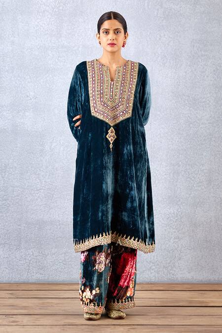 Torani_Blue Silk Velvet, Cotton Voile And Shabnami Makhmal Paakizah Phiran Kurta Set _Online_at_Aza_Fashions