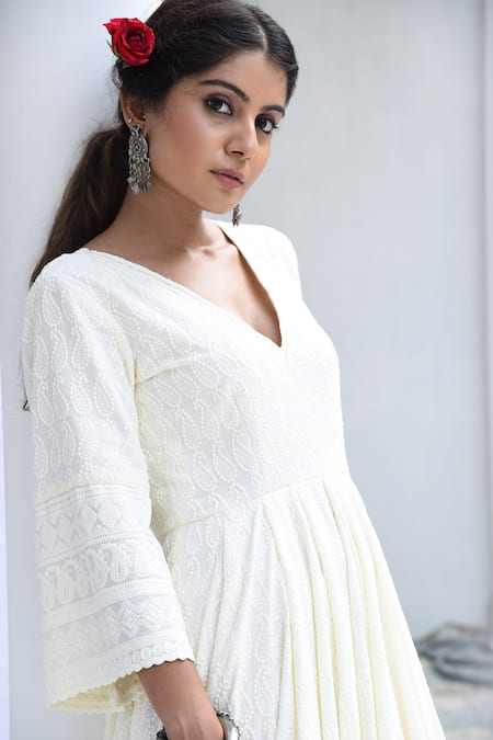Shop_Monk & Mei By Sonia Anand_Cream Rayon Applique V-neck Falak Chikankari Embroidered Anarkali _Online_at_Aza_Fashions