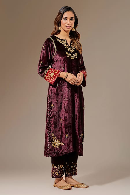 Shop_Anantaa By Roohi_Wine Velvet Floral Notched Embroidered Kurta _Online_at_Aza_Fashions