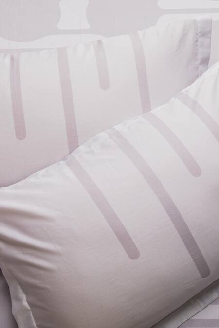 Shop_Kyoona_Grey 100% Cotton, Satin Weave Polka Dot Drip Pattern The Bedcover Set_Online_at_Aza_Fashions